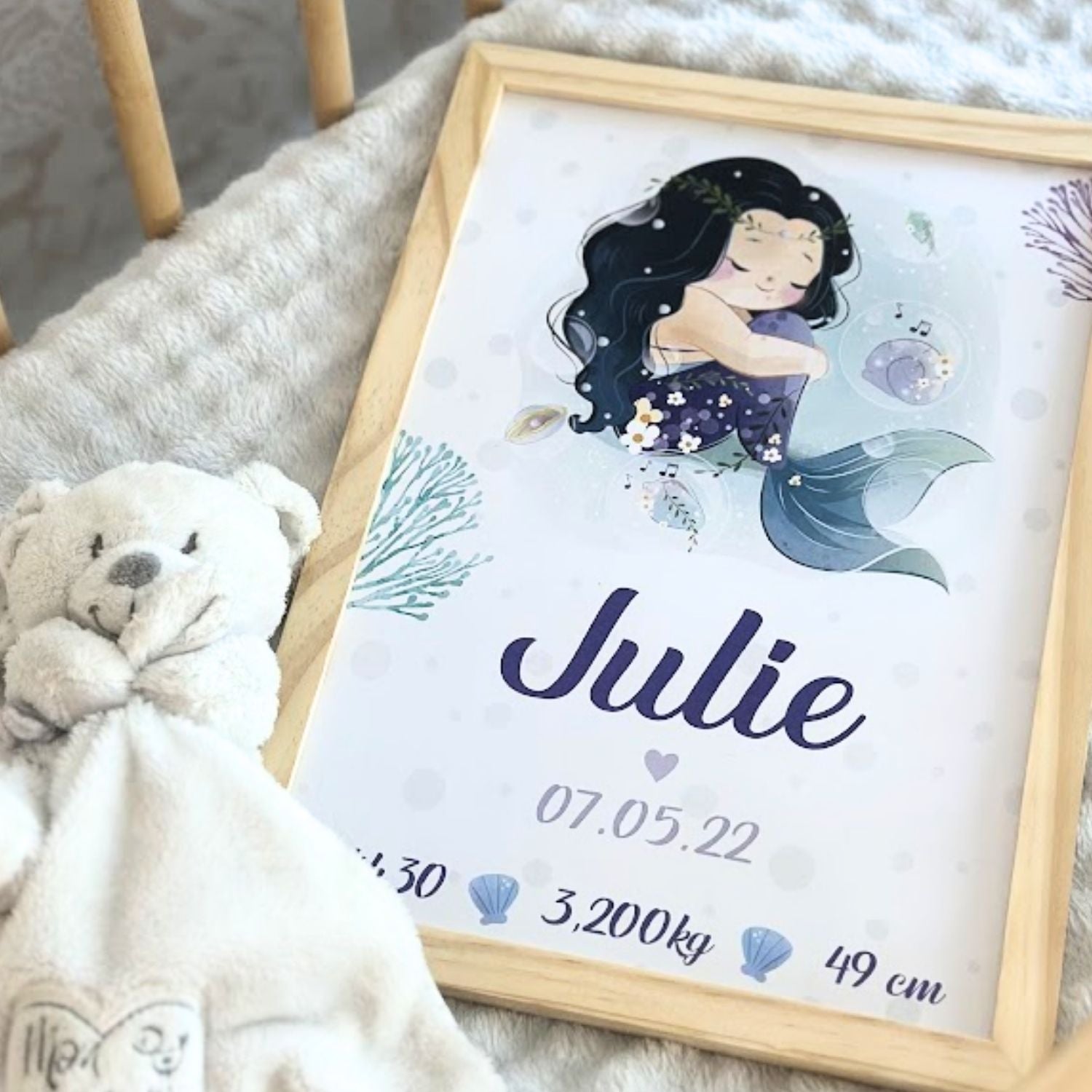 affiche de naissance illustration sirene julie dans un berceau